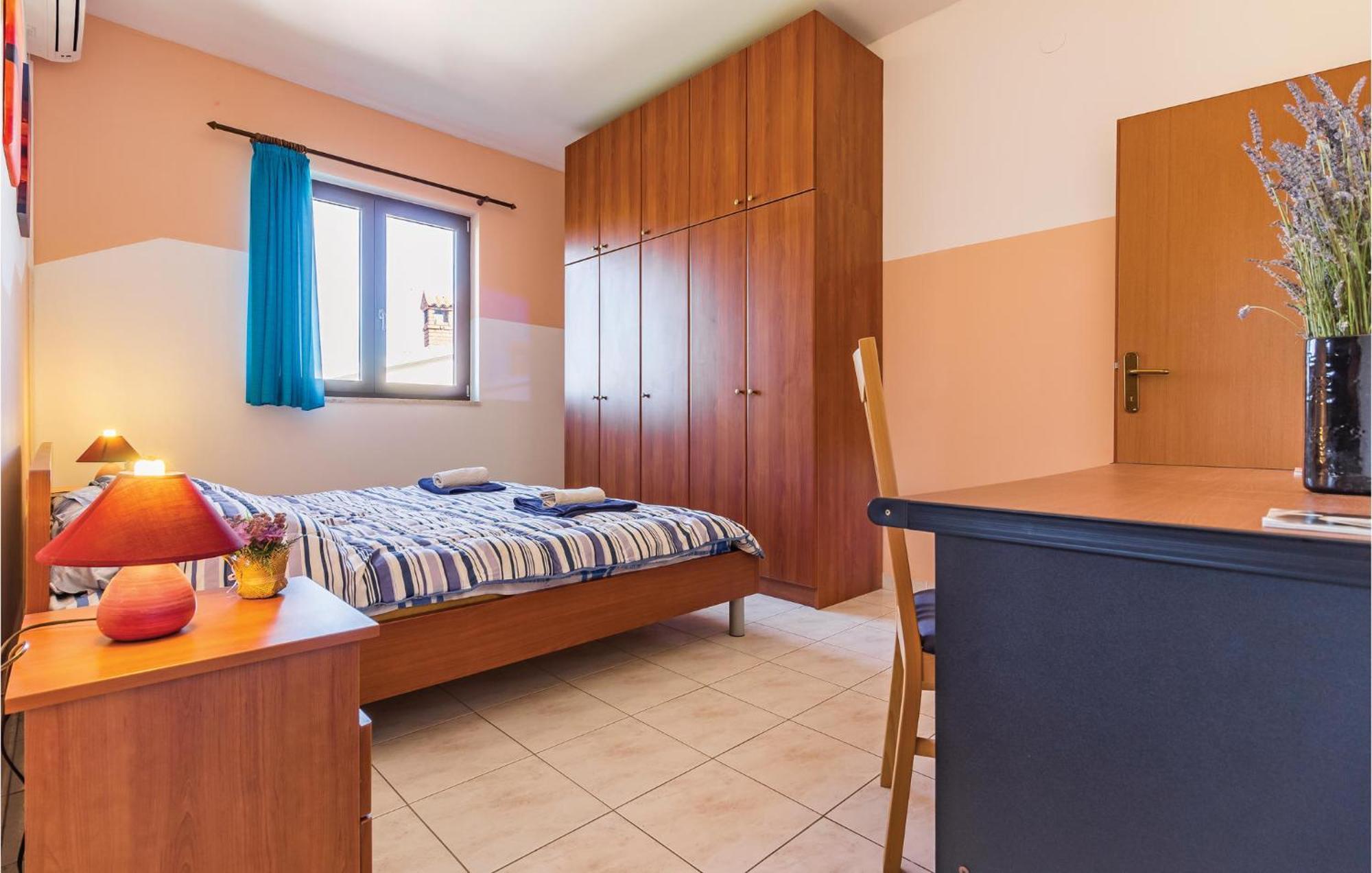 2 Bedroom Awesome Apartment In Vinkuran Exterior foto